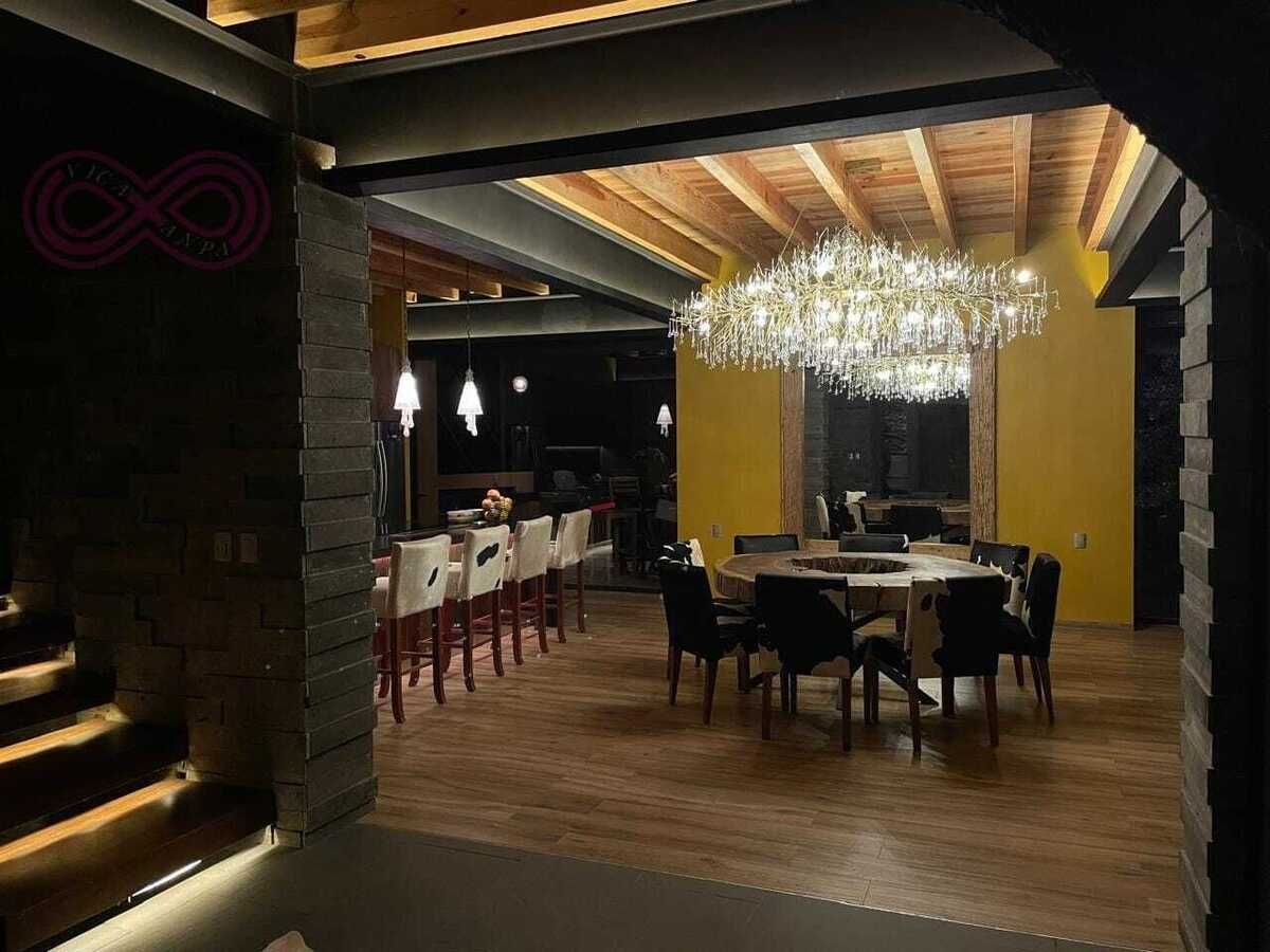 24, Rosales, Avandaro, 51200 con 4 Recámaras, 5 Baños, 670 Metros Cuadrados y 4 Puestos de Estacionamiento 24, Rosales, Avandaro, 51200 con 4 Recámaras, 5 Baños, 670 Metros Cuadrados y 4 Puestos de Estacionamiento
